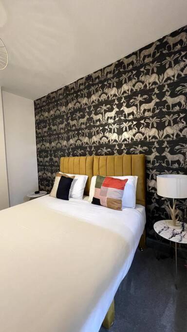 Luxury 2 Bed Duplex Apartment By Yo Room! - Leicester City- Free Parking Buitenkant foto