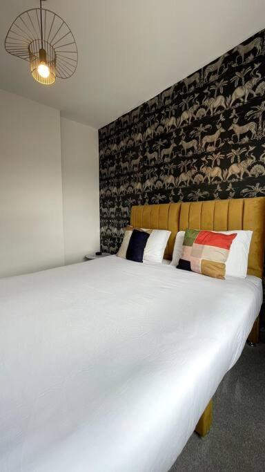 Luxury 2 Bed Duplex Apartment By Yo Room! - Leicester City- Free Parking Buitenkant foto
